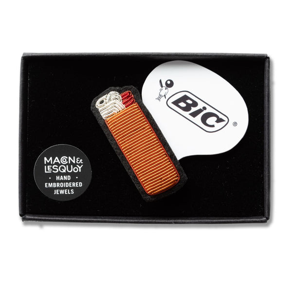 Broche Briquet