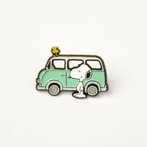Pin's Snoopy Camper