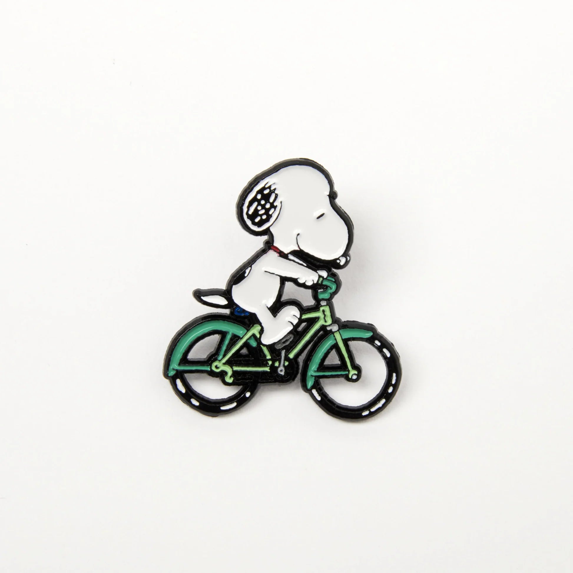 Pin's Snoopy Cycle
