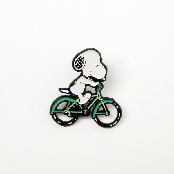 Pin's Snoopy Cycle
