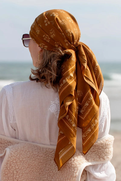 Grand Carré Coton Fleurs Indiennes Safran