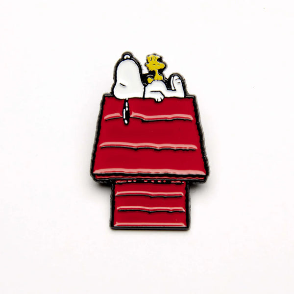 Pin's Snoopy House