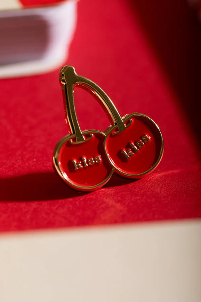 Pin's Kiss Kiss