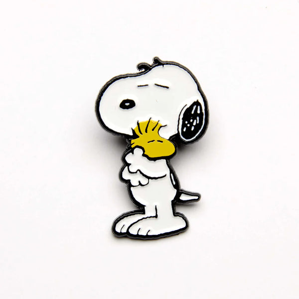 Pin's Snoopy Hugs