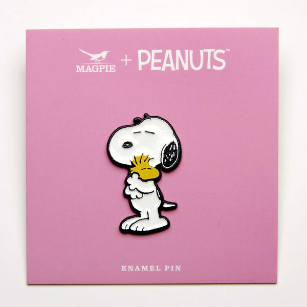 Pin's Snoopy Hugs