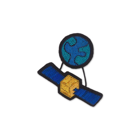 Broche Satellite Terre