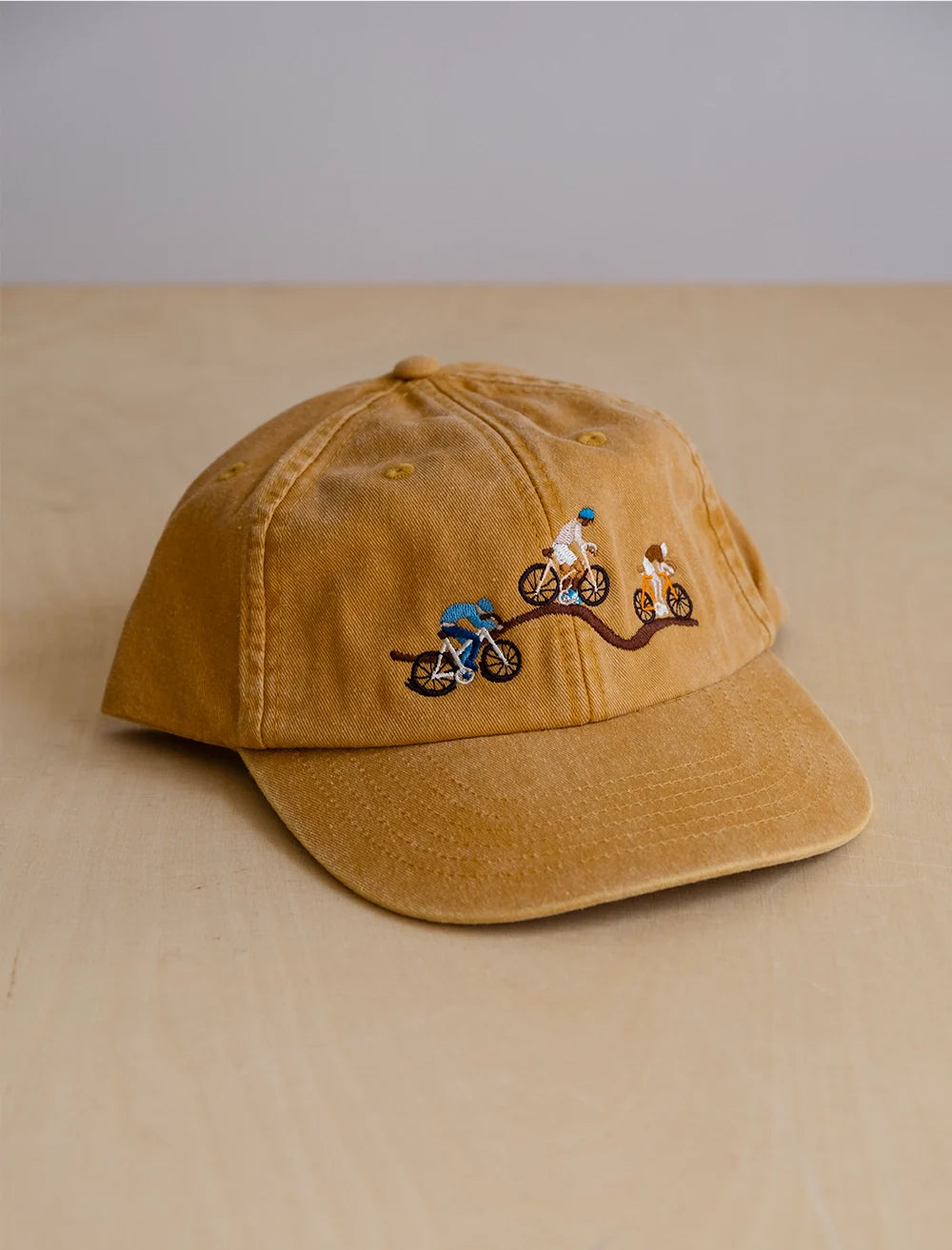 Casquette Brodée Vélo Moutarde