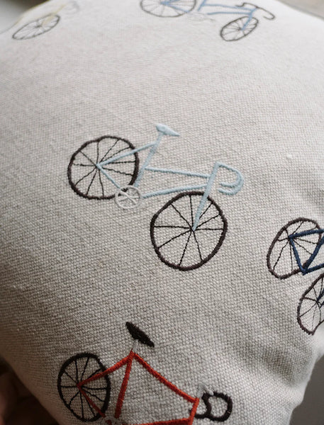Coussin Brodé Vélo