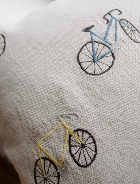 Coussin Brodé Vélo